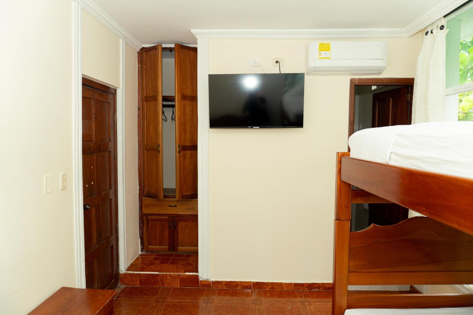 Hotel Gaira Mar ซันตามาร์ตา ภายนอก รูปภาพ